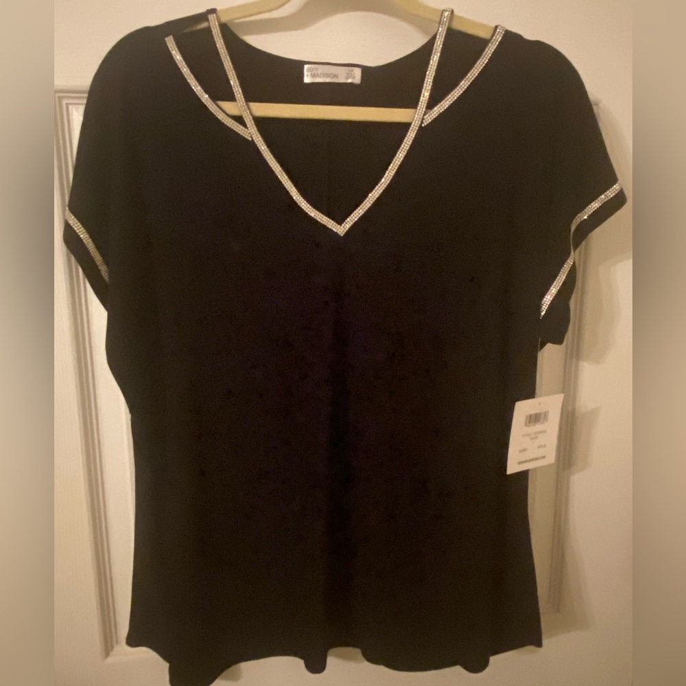 NWT 89th + Madison sparkly Rhinestone Trim Dolman Cool Top, deep dark navy,  L